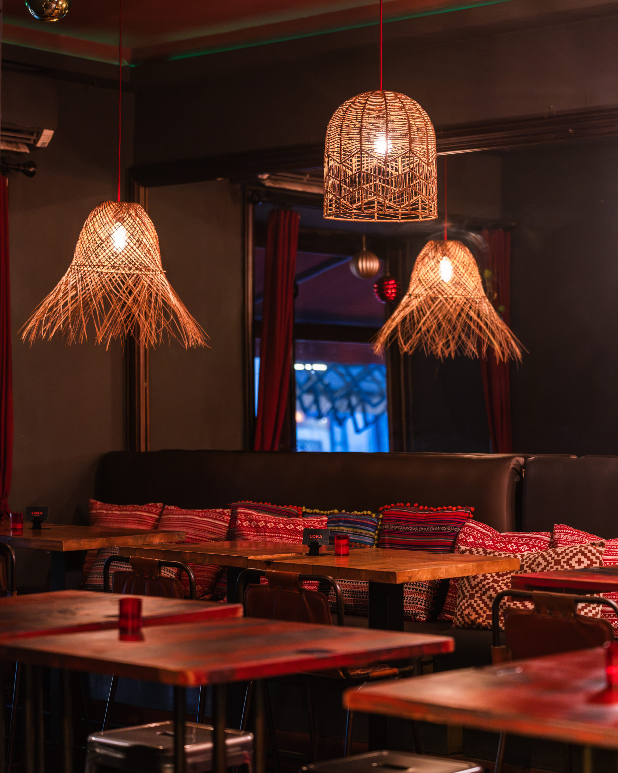 Salle du restaurant Loka Bar à Cannes