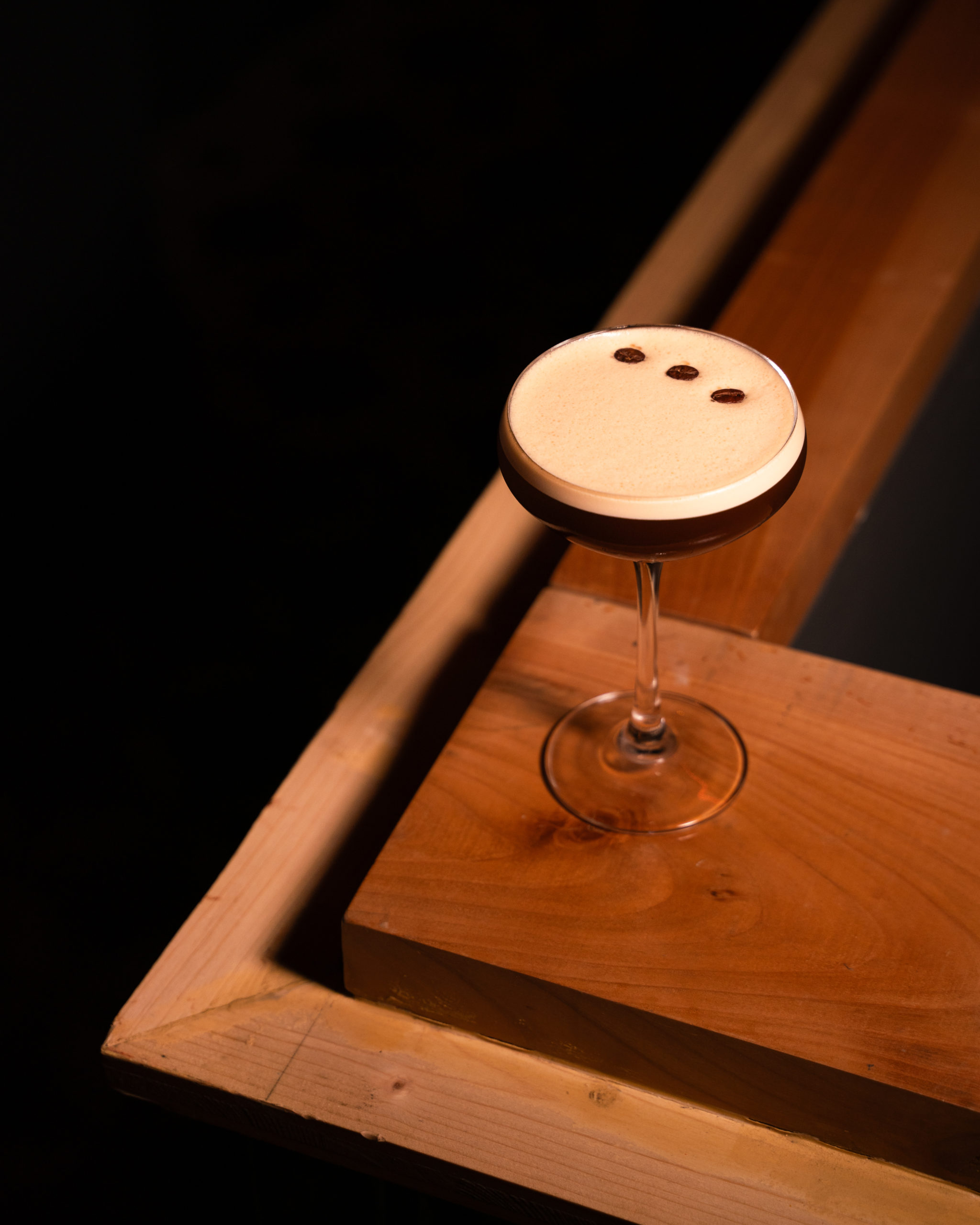 Espresso Martini, bar à cocktails Loka Cannes